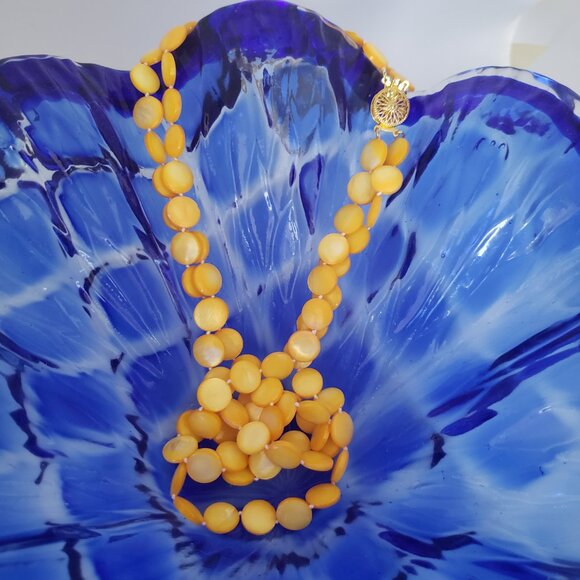 DBL Strand Yellow Shell Pearl Coin Handmade Necklace Filigree Box Clasp - Picture 5 of 9